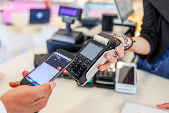 Payment Hub Illustration